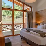 Skylodge Alpine Homes アパートホテル 4*