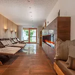 Skylodge Alpine Homes