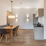 Skylodge Alpine Homes アパートホテル