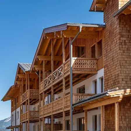 Skylodge Alpine Homes מלון דירות 4*