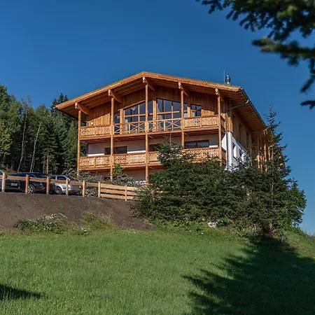 Skylodge Alpine Homes Aparthotel Haus im Ennstal