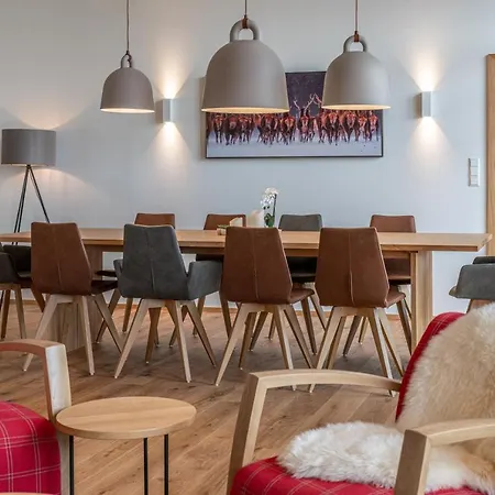 Skylodge Alpine Homes האוס