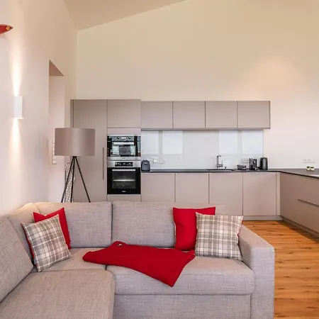 מלון דירות Skylodge Alpine Homes 4*