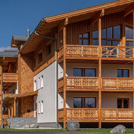 Skylodge Alpine Homes
