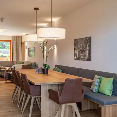 Skylodge Alpine Homes Apartmanhotel *