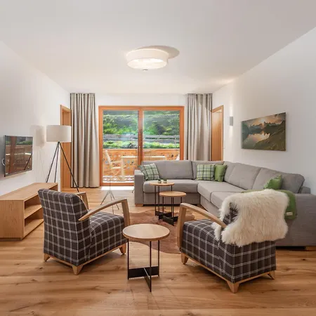 Skylodge Alpine Homes Apartmanhotel *