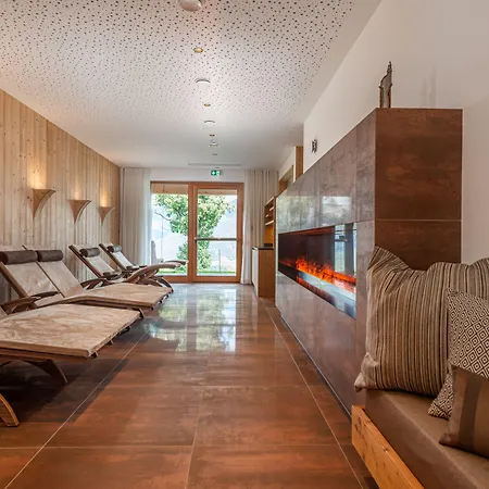 Skylodge Alpine Homes