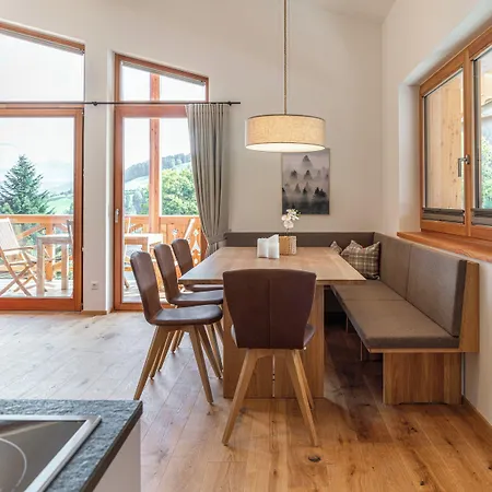 Skylodge Alpine Homes 4*