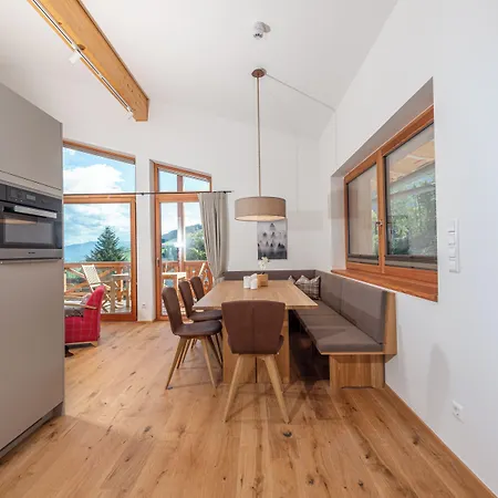 Skylodge Alpine Homes 4*