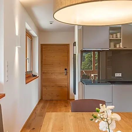 Skylodge Alpine Homes 4*