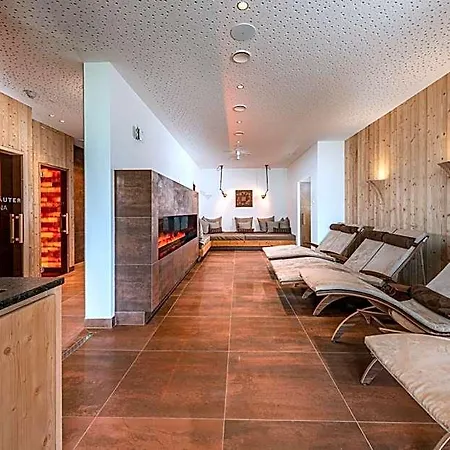 Skylodge Alpine Homes