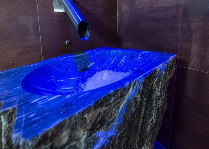 Skylodge Alpine Homes