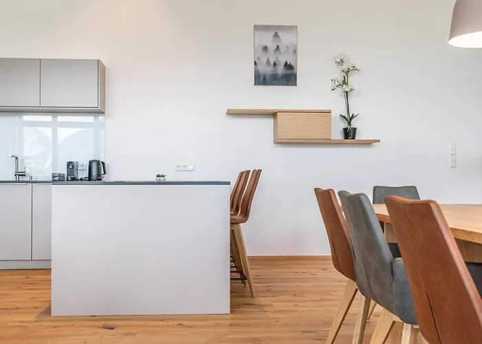 Skylodge Alpine Homes 4*