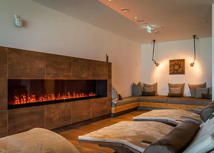 Skylodge Alpine Homes 4*