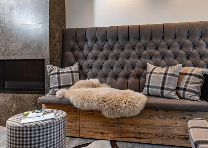 Skylodge Alpine Homes 4*