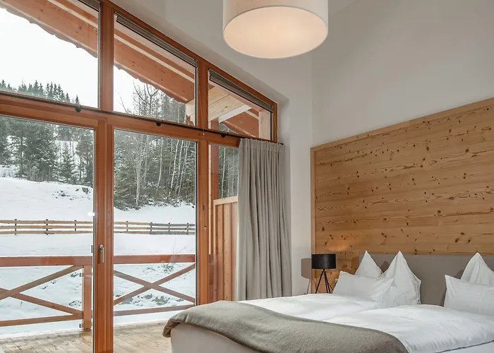 Skylodge Alpine Homes 4*
