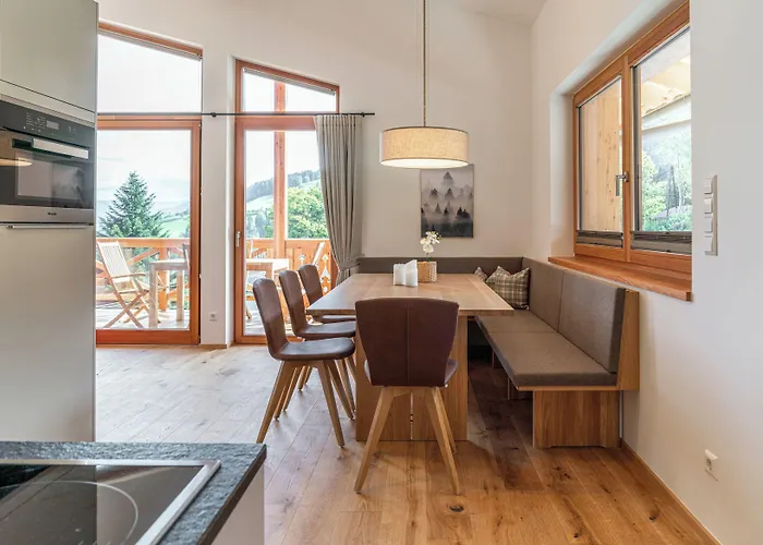 Skylodge Alpine Homes 4*