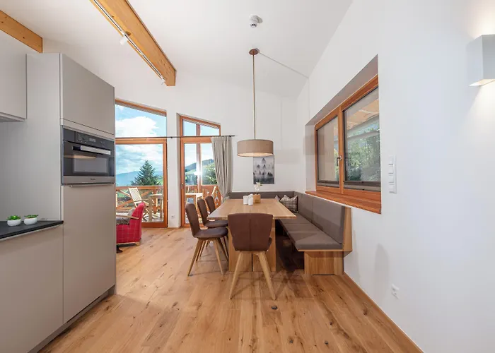 Skylodge Alpine Homes 4*